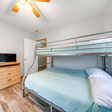 Family-Friendly Hideaway Near Presque Isle! Villa Erie Exteriör bild